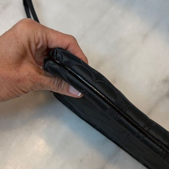 Coach Ashley Signature Logo Large Pleated Wristlet Clutch Bag - Picture 11 of 14